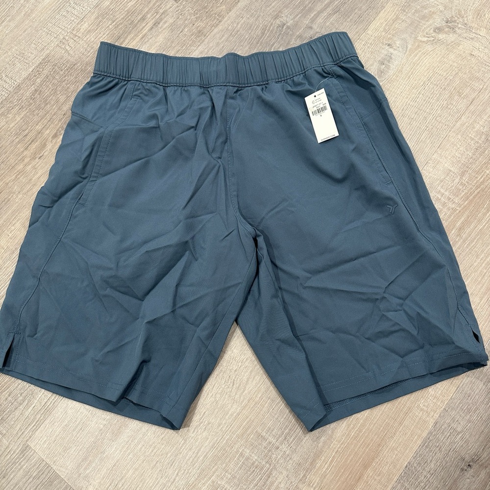 Old Navy Active quick-dry shorts